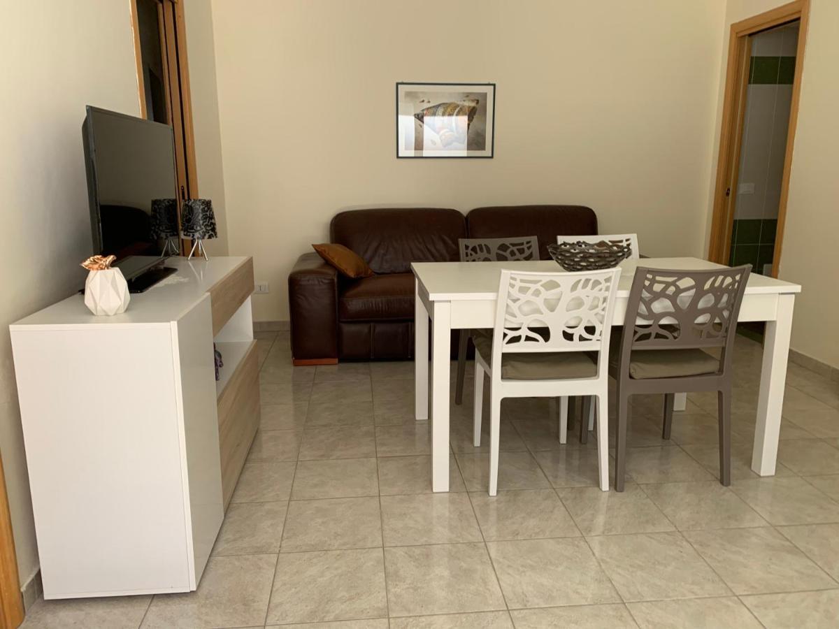 Appartamento In Villa A 波利科罗 外观 照片