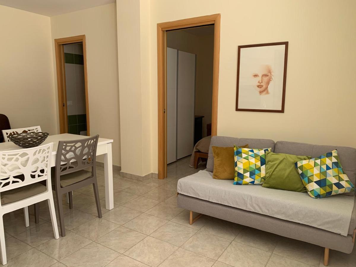 Appartamento In Villa A 波利科罗 外观 照片